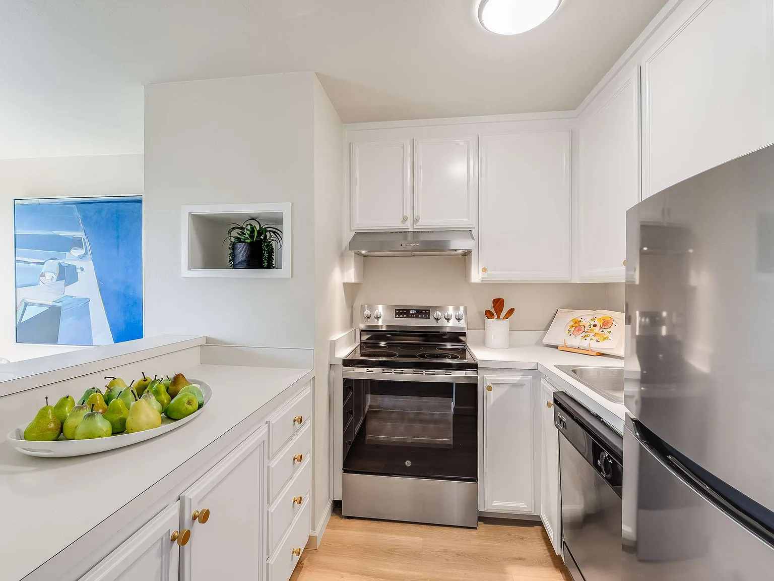 1 bed, 794 sqft, $3,500 — Photo 4