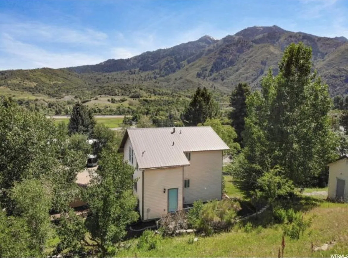 3 bed, 1284 sqft, $1,700 — Photo 3