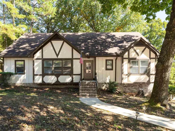 3300 Castle Crest Dr, Birmingham, AL 35216