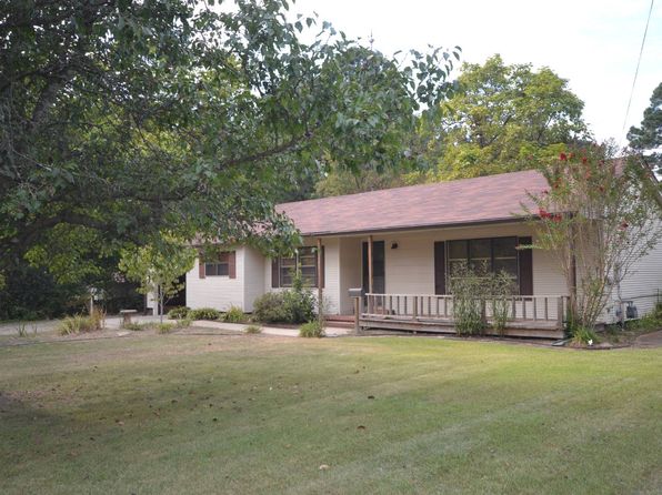 552 North St, Stamps, AR 71860