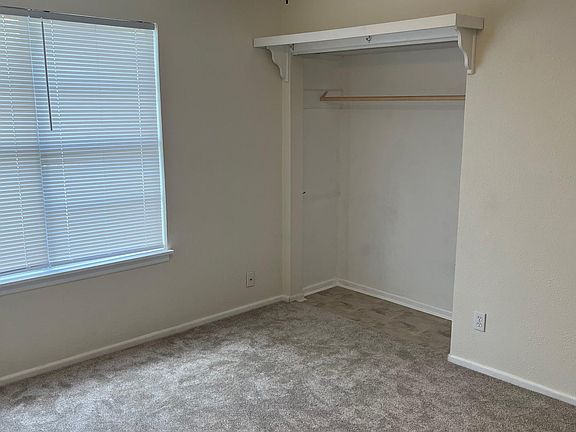5th image of 430 Cravens Ave