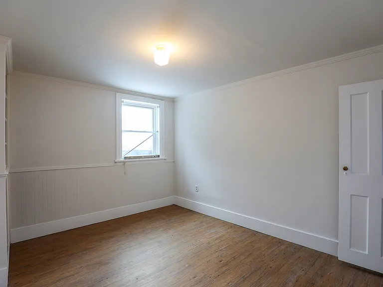 16 John St #5 — Photo 10