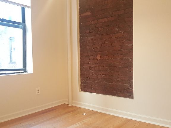 5th image of 256 Pacific St APT 6