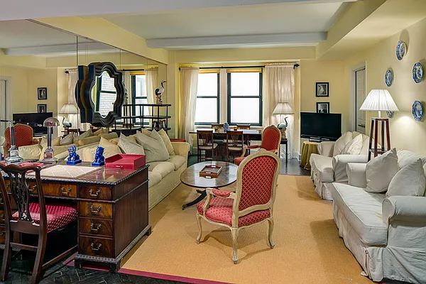 Rented by Luxury Property Group | media 73