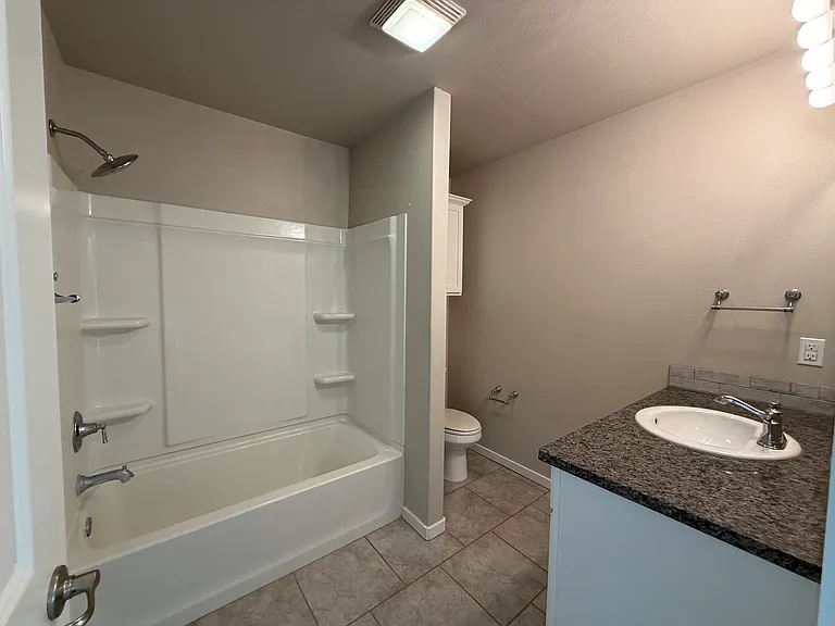 10424 Xenia Ave — Photo 24