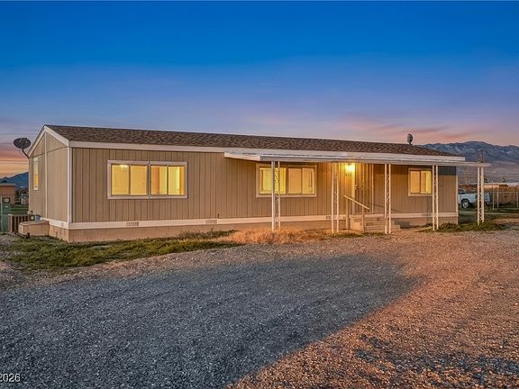 2nd image of 3080 Shadow Mountain St