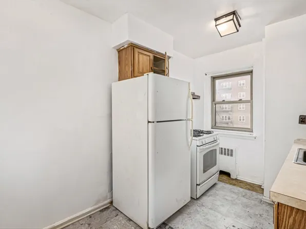 144-55 Melbourne Avenue image 13 of 18