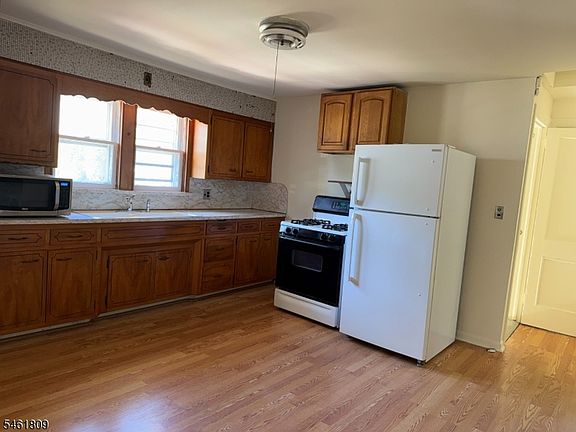 4th image of 15 Brook St
