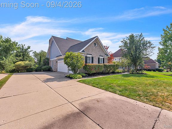 3rd image of 50145 Tottenham Ct