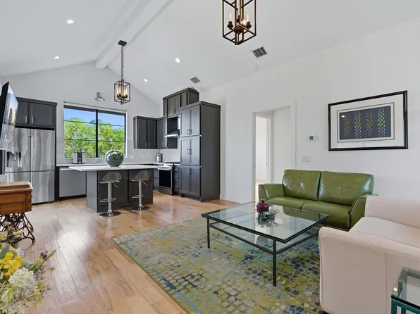 2412 E 8th St Unit 1, Austin, TX 78702