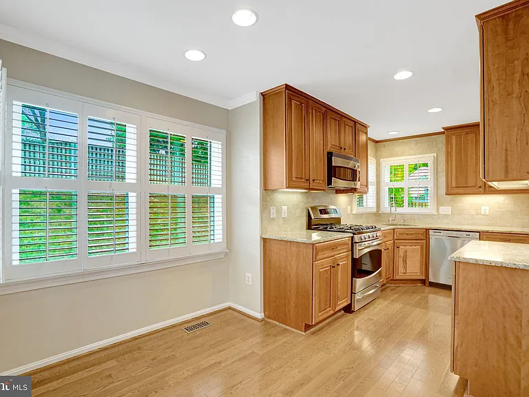 6281 Gentle Ln — Photo 16