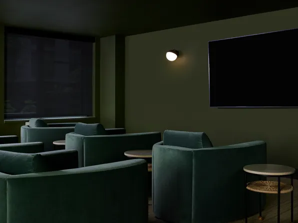 445 Gerard Avenue image 3 of 8