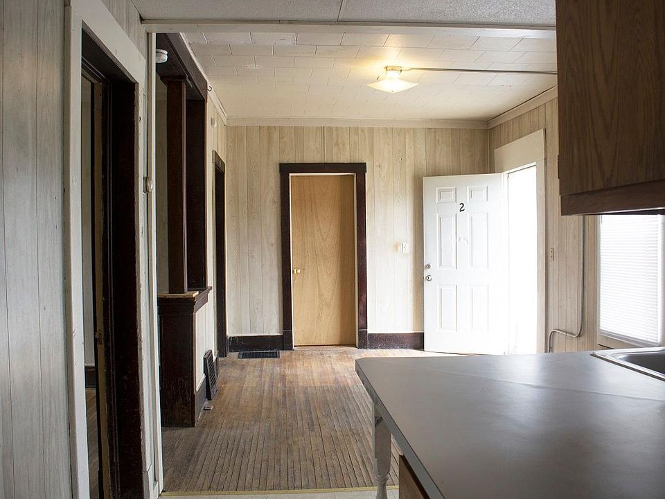 1st image of 2119 College St APT 2