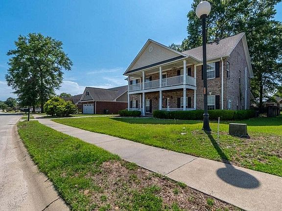 2nd image of 2010 Hatteras Way