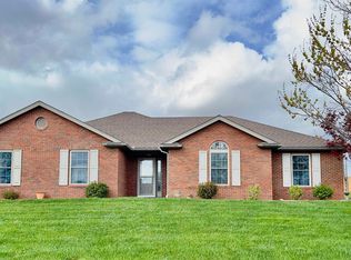330 W 20th St, Huntingburg, IN 47542