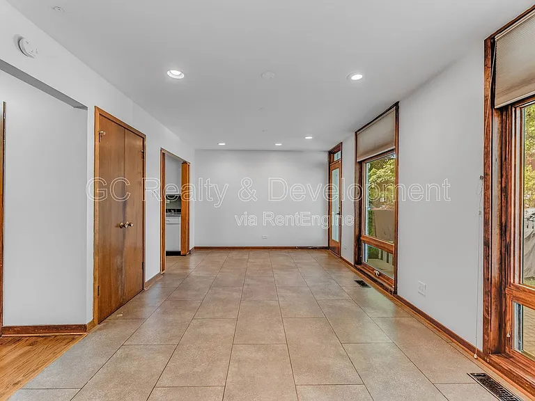 5217 S University Ave #C — Photo 5