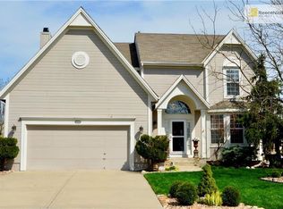 16335 S Parkwood St, Olathe, KS 66062