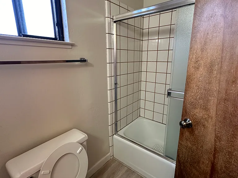 140 Doyle St #B — Photo 15