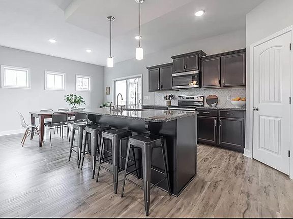 4th image of 1335 Golden Eagle Way