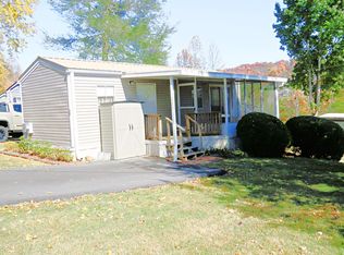 26 N Front St, Franklin, NC 28734