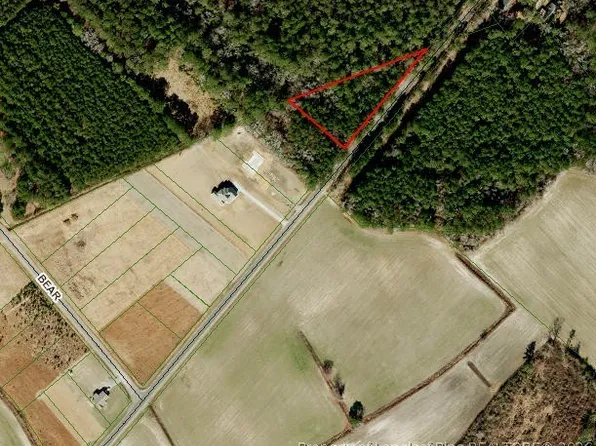 Lowe Rd, Lumberton, NC 28360