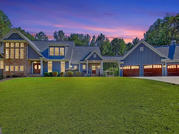 135 Lost Creek Ct, Senoia, GA 30276