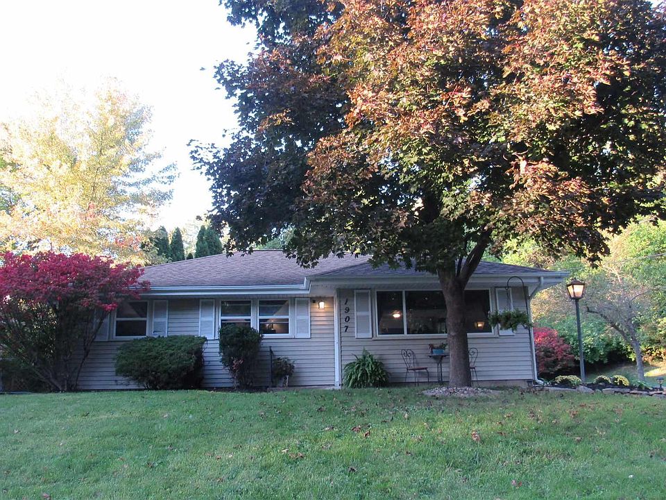 1st image of 1907 W White Oak Dr