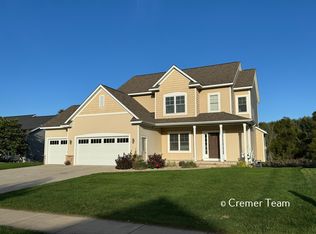 5686 Rodney Dr SW, Wyoming, MI 49418