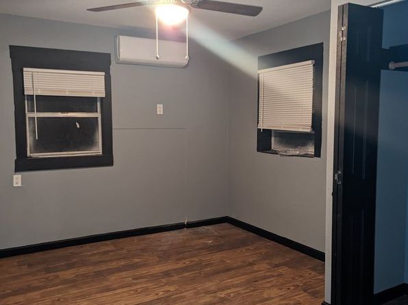 105 E Adoue St #1