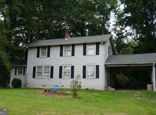 766 Pineridge Dr, Forest Park, GA 30297