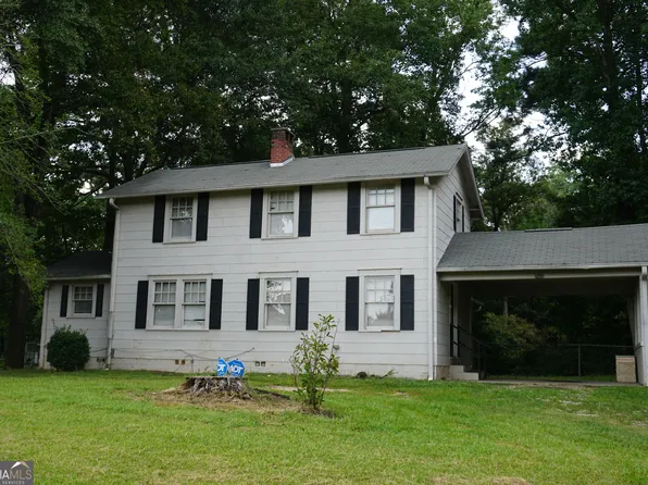766 Pineridge Dr, Forest Park, GA 30297