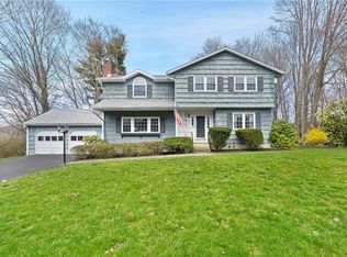 3661 Edgehill Rd, Yorktown Heights, NY 10598