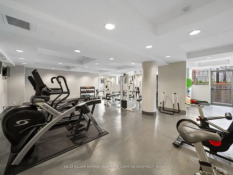 18 Beverley St #706B — Photo 27
