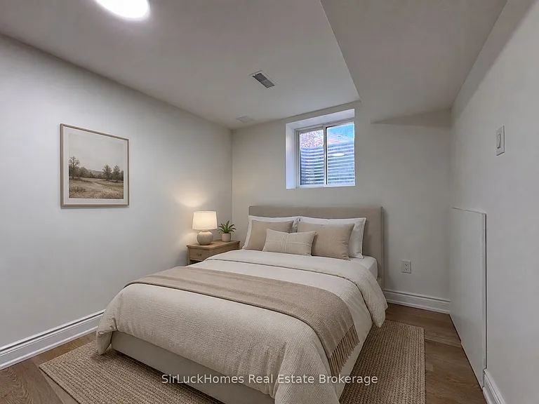 78 Starhill Cres — Photo 12