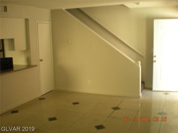4th image of 5238 Greene Ln APT A