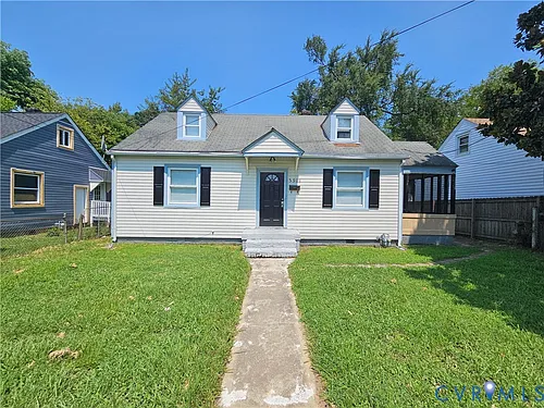 3909 Larchmont Ln Photo 1
