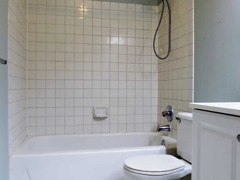 200 E West St #1 — Photo 16