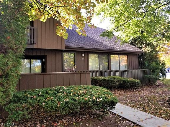 2nd image of 15 Kingsberry Dr #15