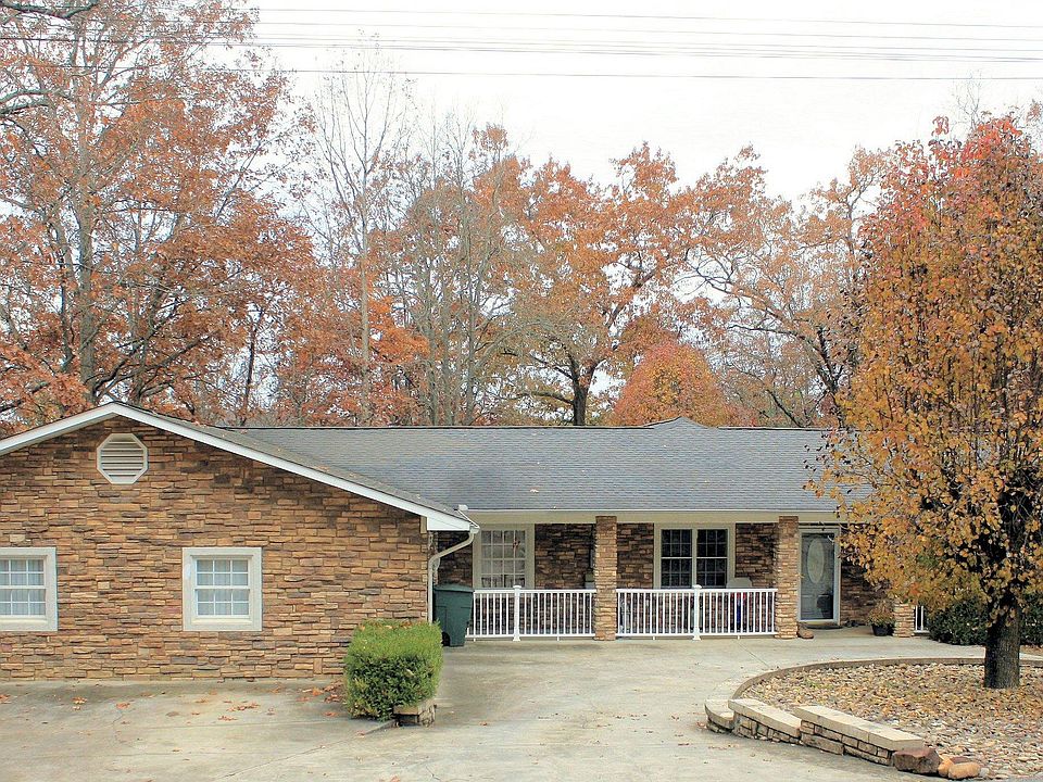 1st image of 315 Highland Cir