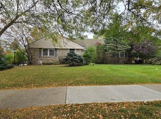 2626 Brentwood Rd, Beachwood, OH 44122