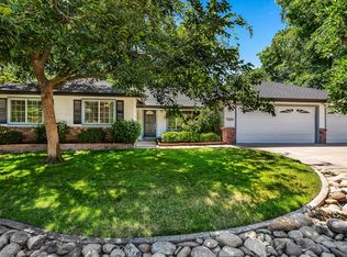 7220 Willowbank Way, Carmichael, CA 95608