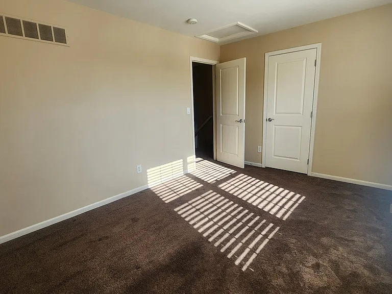 6146 Lone Oak Cir #B1 — Photo 24