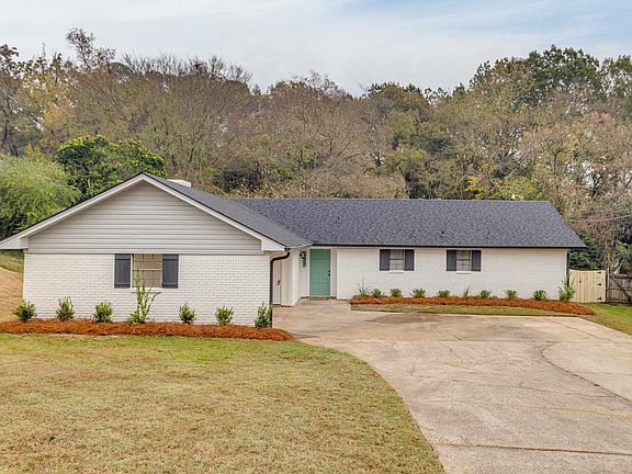 2nd image of 133 Northwood Cir