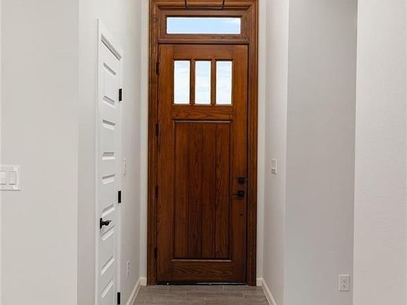 2nd image of 3801 La Paloma Dr
