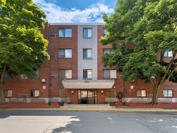 400 Governors Dr APT 32, Winthrop, MA 02152