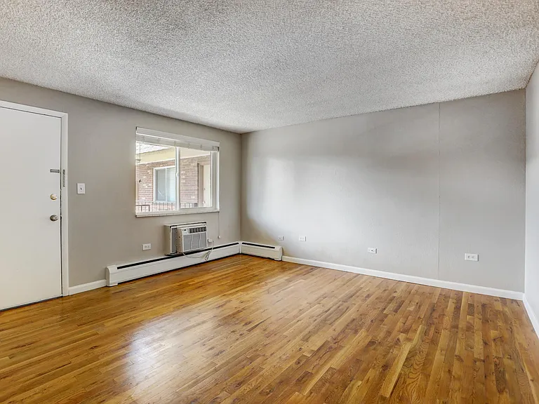 140 S Ogden St — Photo 11