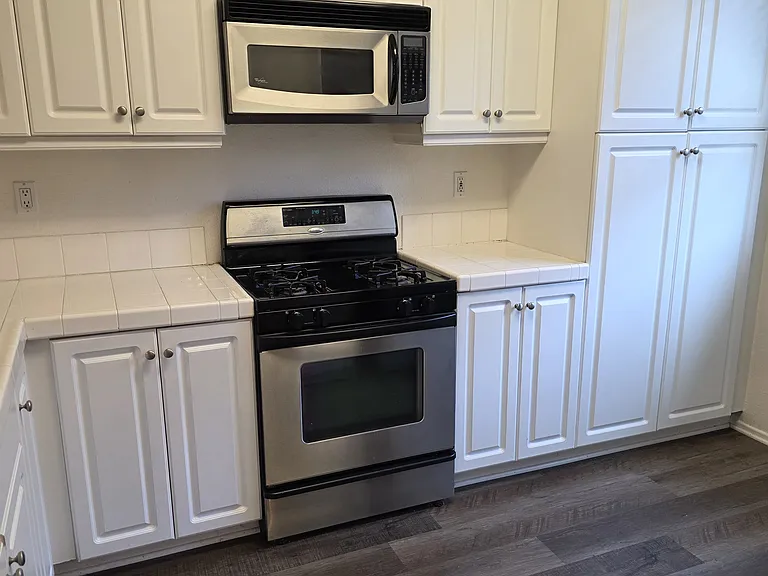 10240 Daybreak Ln #4 — Photo 6