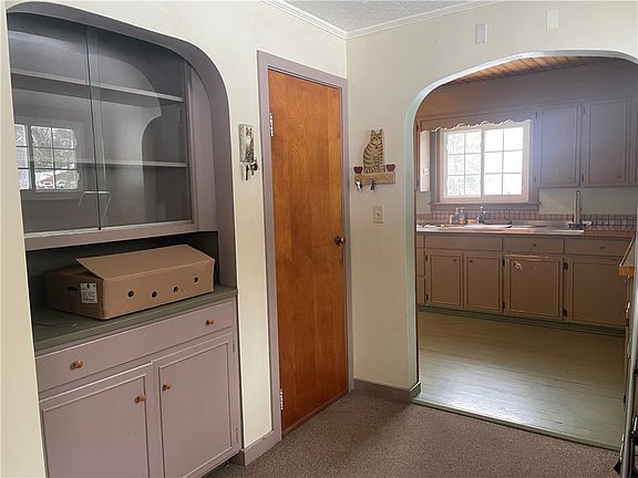 4th image of 9 Mount Pleasant Dr
