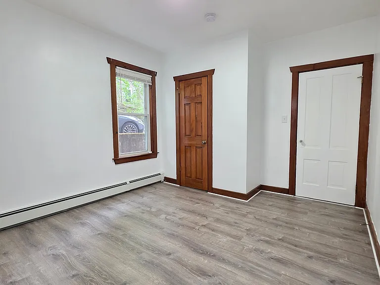 87 Manville Rd — Photo 5