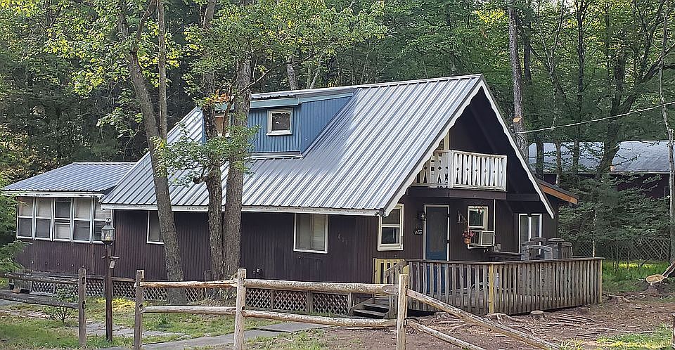2nd image of 801 Lake View Dr